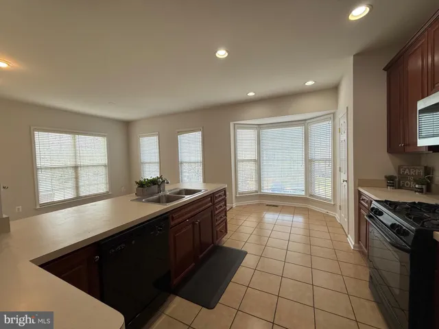 5247 Jule Star Dr, Centreville, Virginia 20120