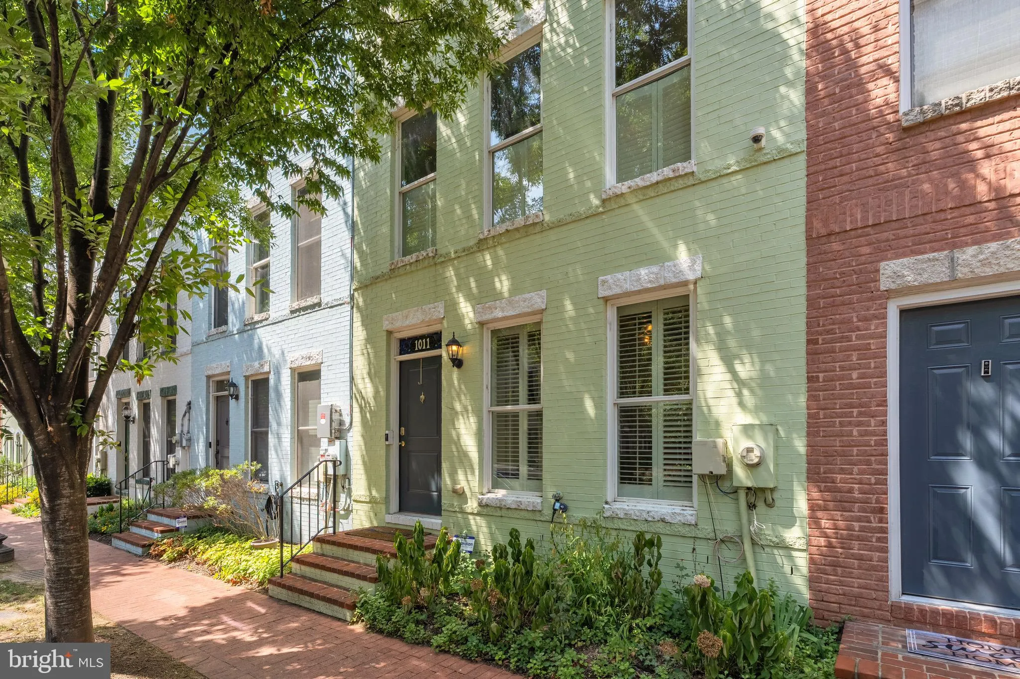 1011 3RD PLACE, Washington, DC 20003