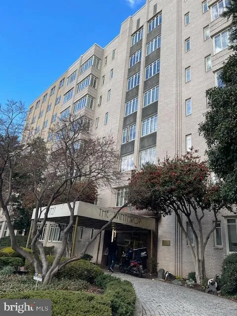 1727 MASSACHUSETTS AVENUE, Washington, DC 20036