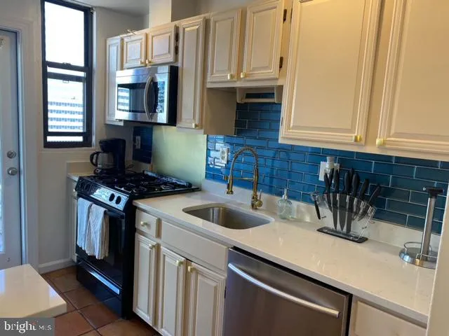 1111 ARLINGTON BOULEVARD, Arlington, VA 22209