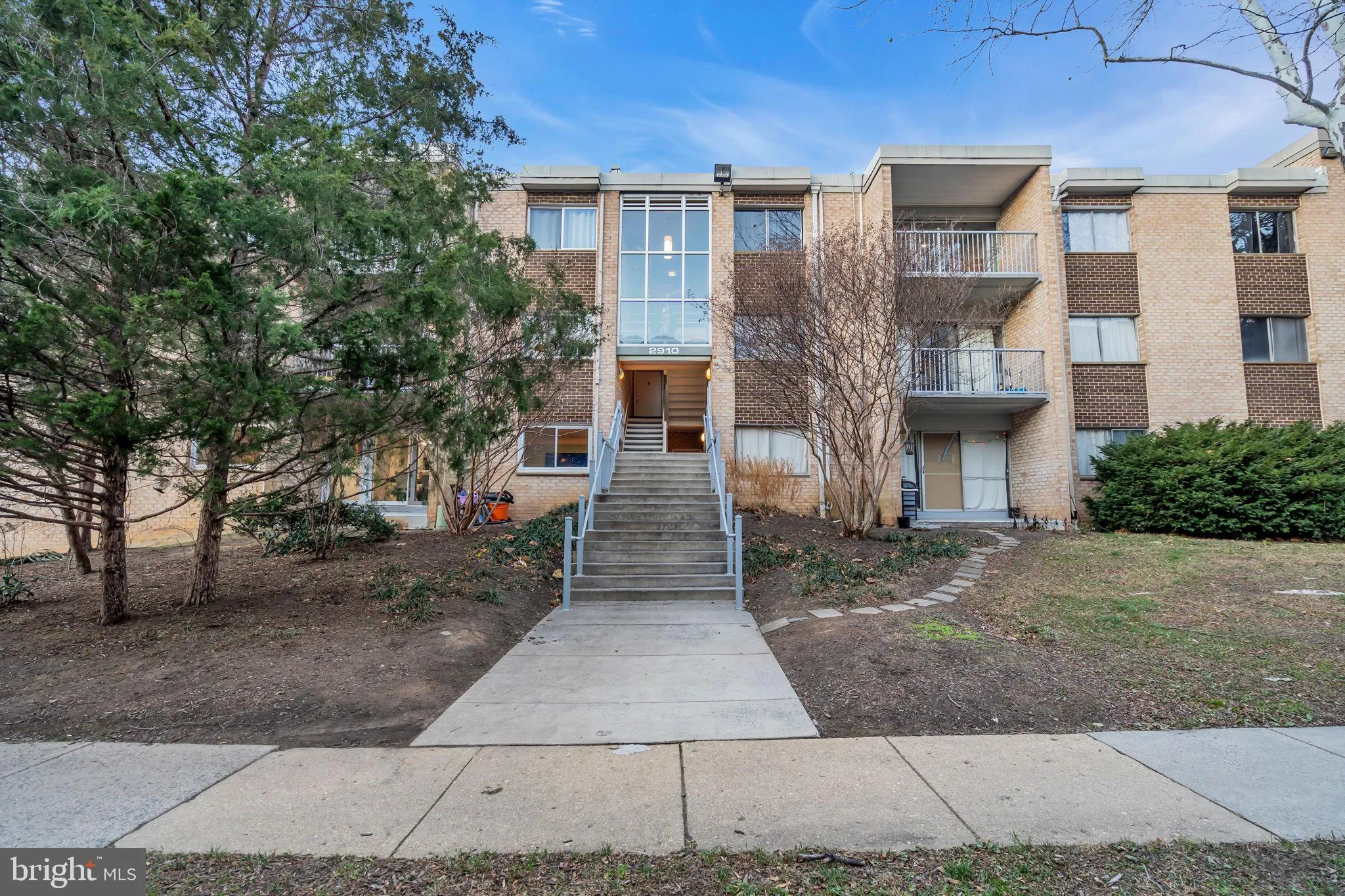 2910 KINGS CHAPEL ROAD, Falls Church, VA 22042