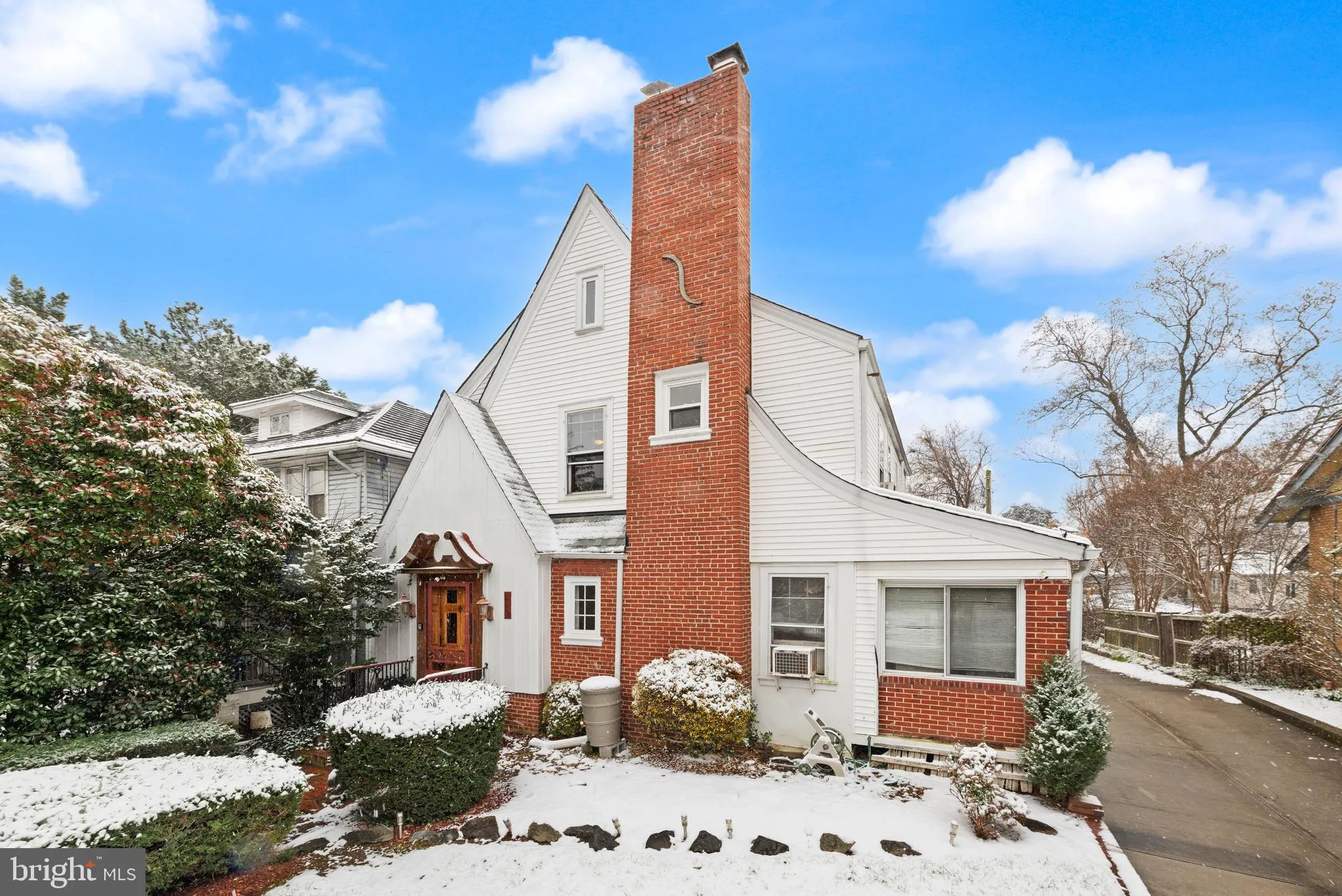 1702 WEBSTER STREET, Washington, DC 20011