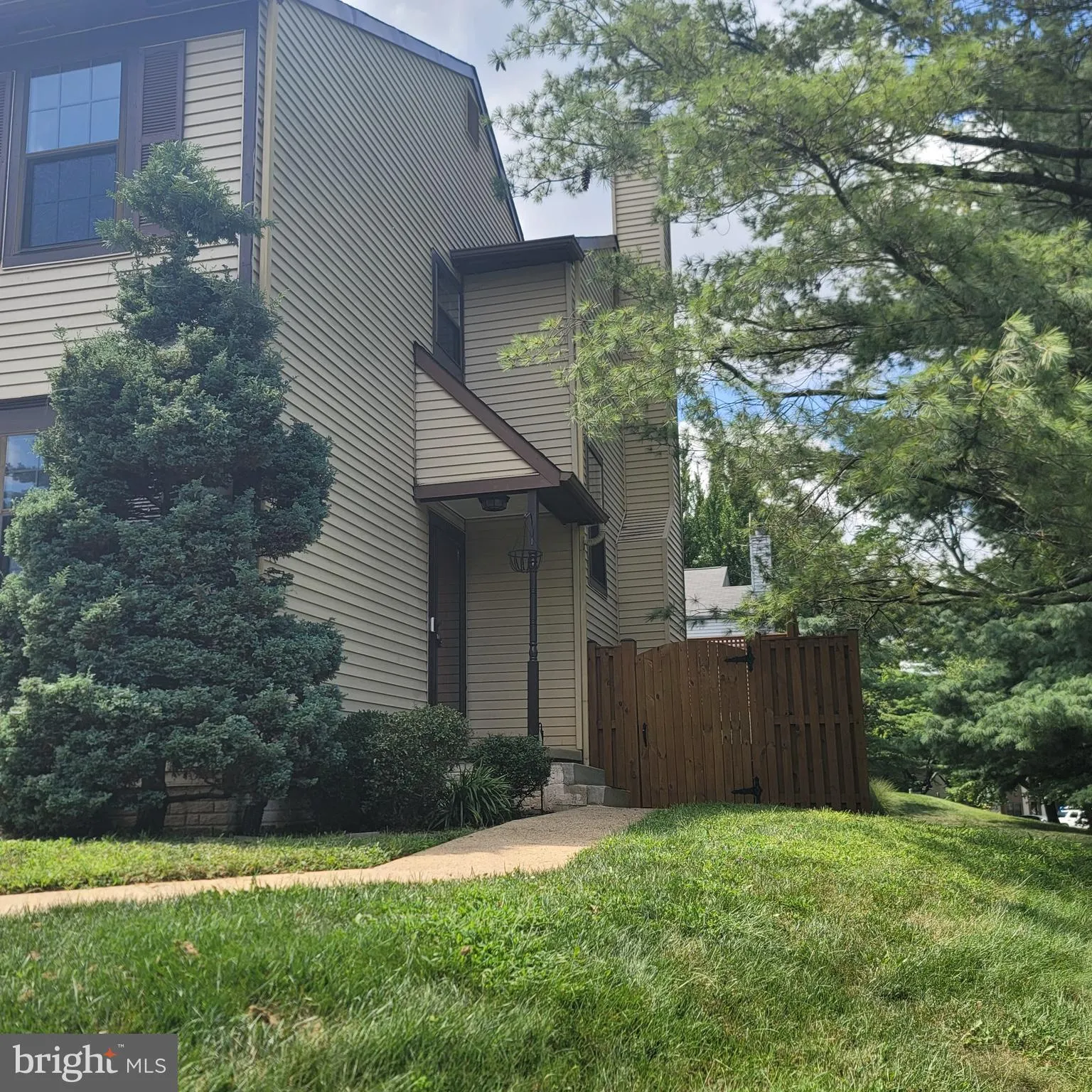 23 JERMYN COURT, Sterling, VA 20165
