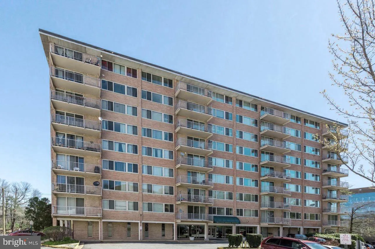 4520 KING STREET, Alexandria, VA 22302