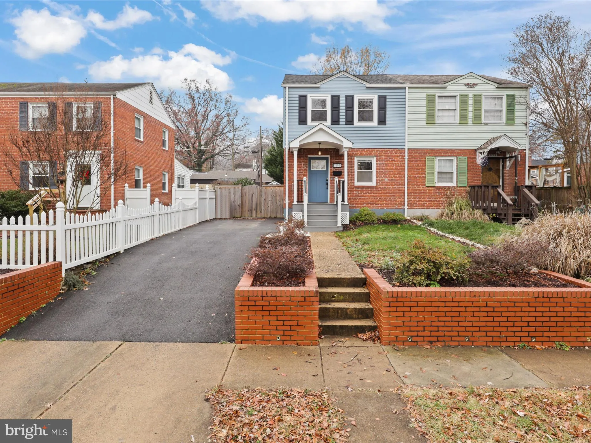 2203 ARLINGTON TERRACE, Alexandria, VA 22303