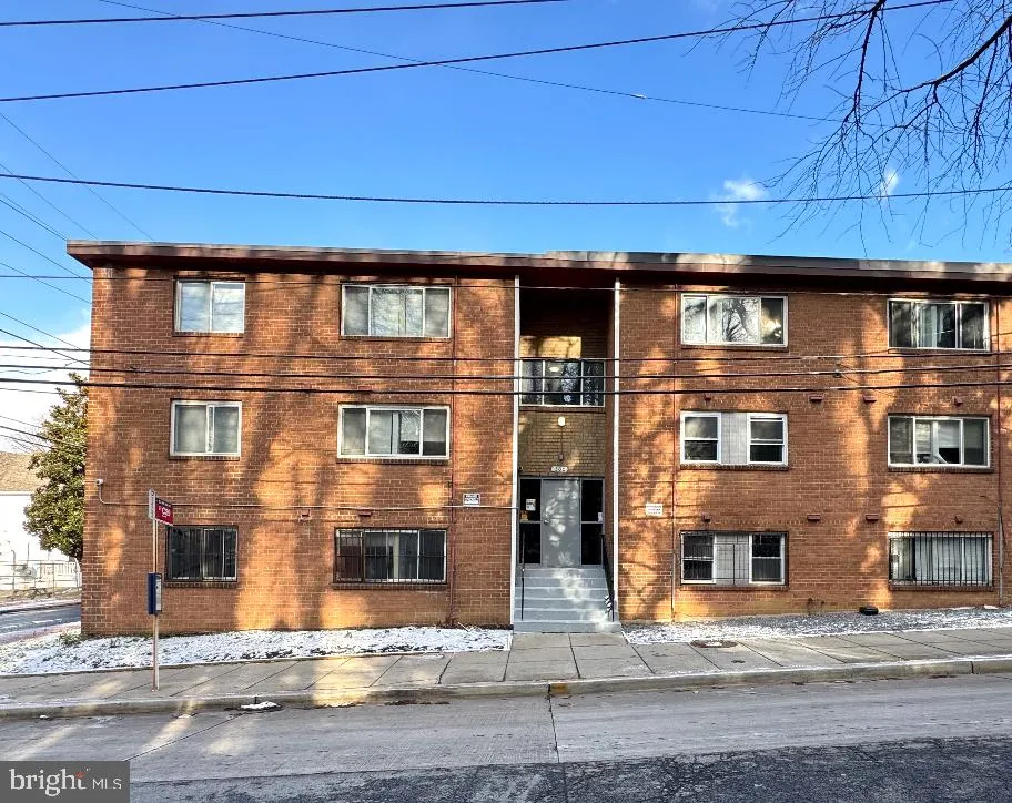 1300-1302 MORRIS ROAD, Washington, DC 20020