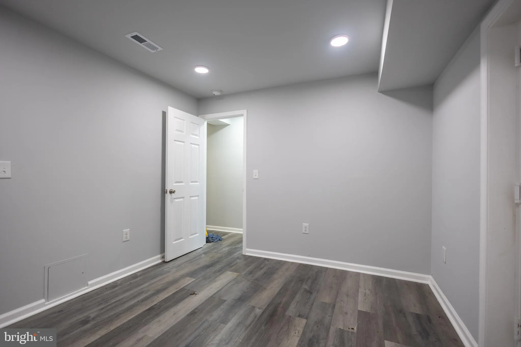 1300-1302 MORRIS ROAD, Washington, DC 20020
