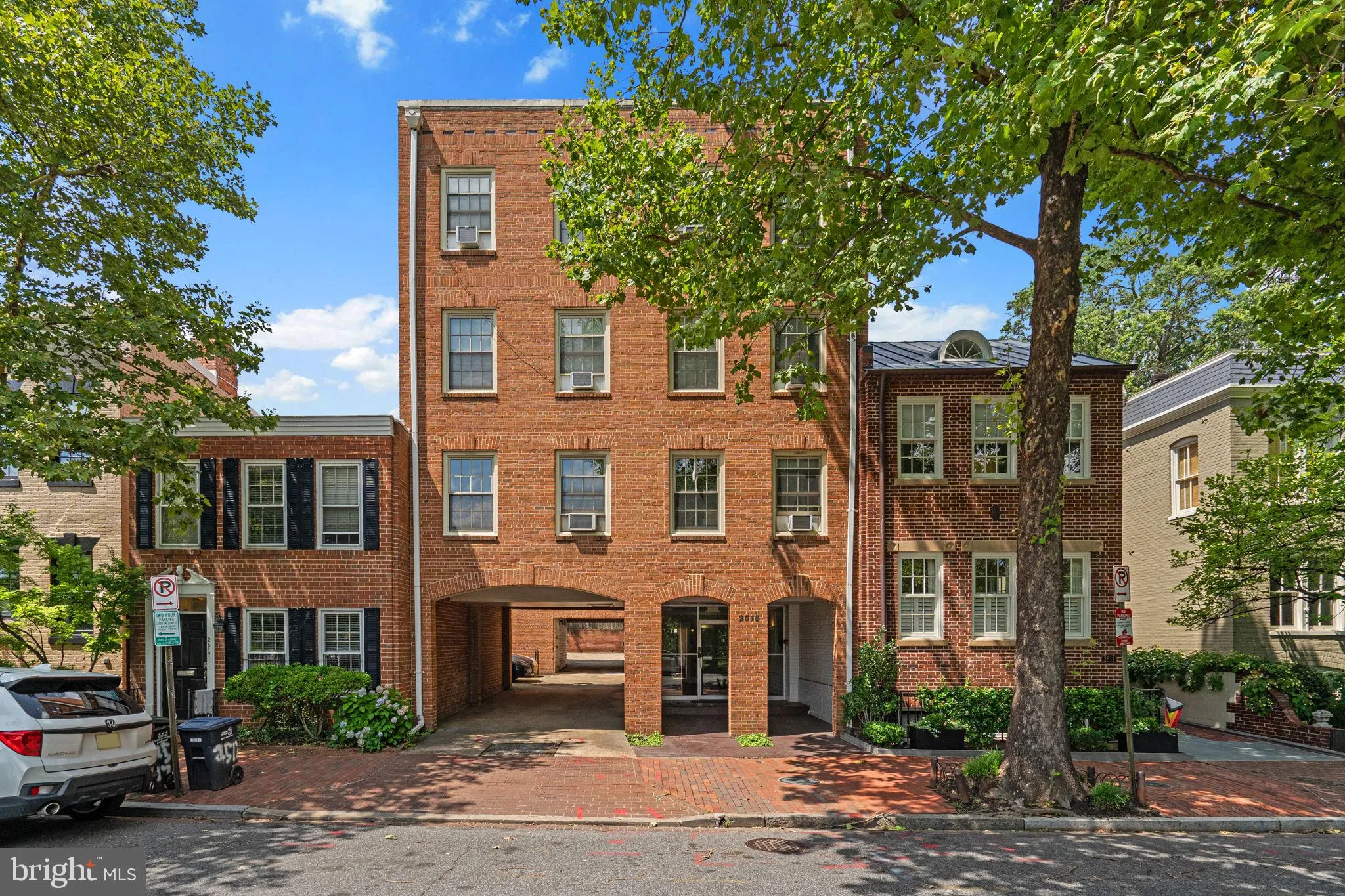 2515 P STREET, Washington, DC 20007