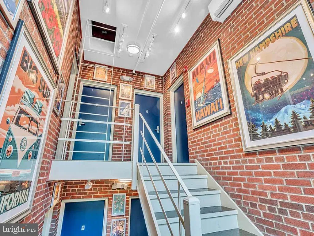 220 2ND STREET, Washington, DC 20003