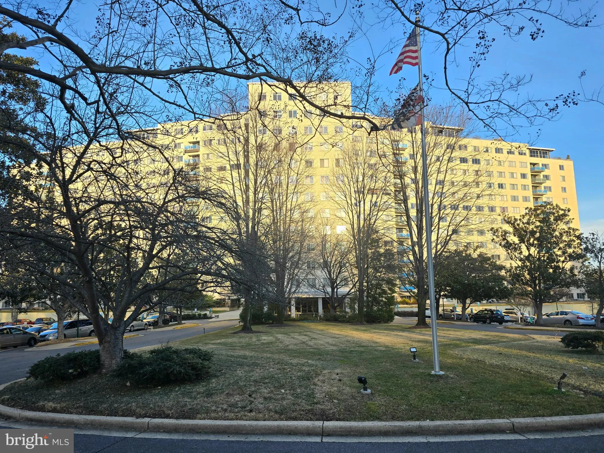 10201 GROSVENOR PLACE, Rockville, MD 20852