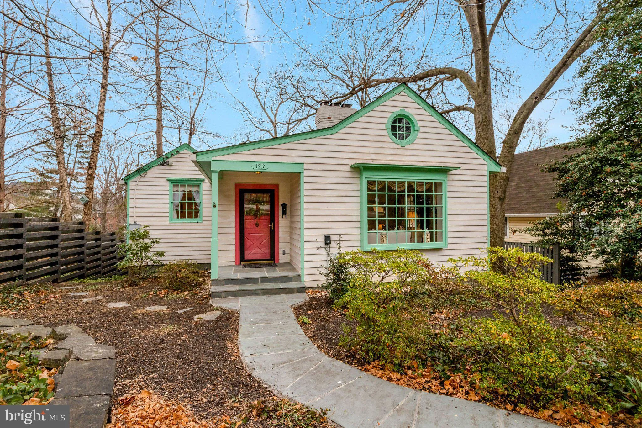 123 EDGEWOOD STREET, Arlington, VA 22201