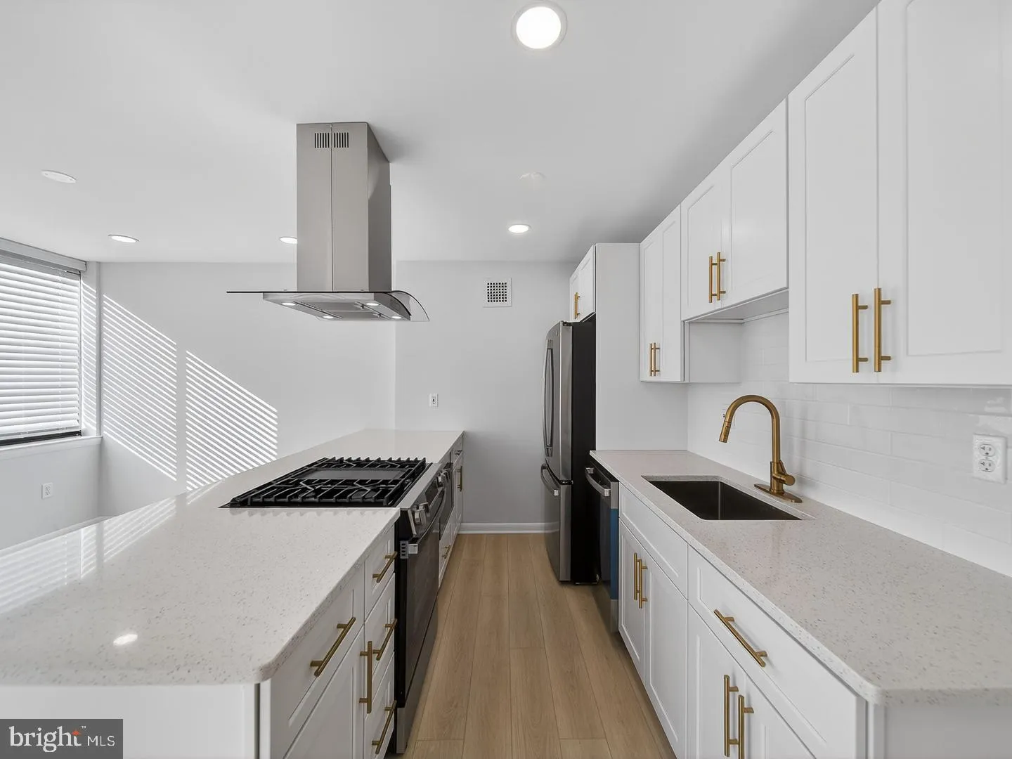 4390 LORCOM LANE, Arlington, VA 22207