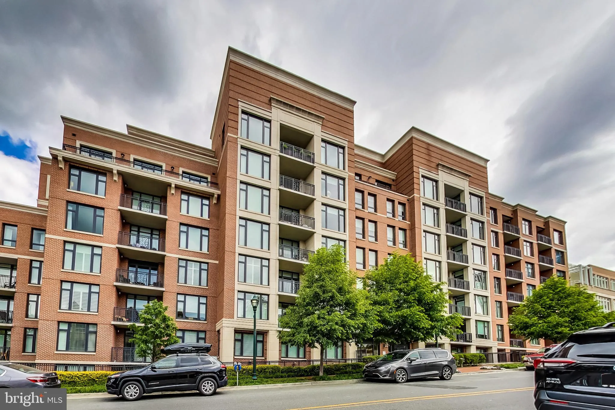 4915 HAMPDEN LANE, Bethesda, MD 20814