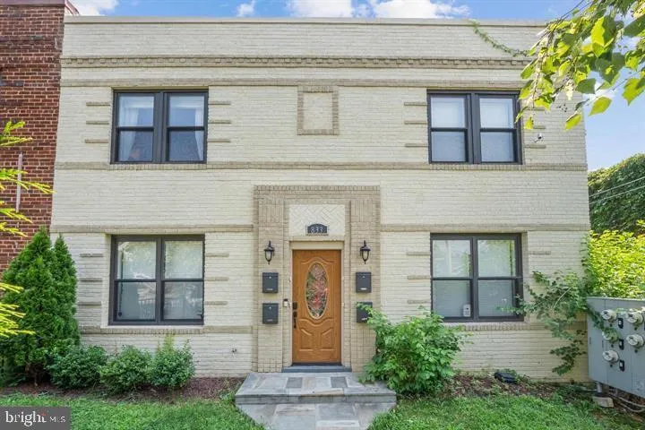 833 19TH STREET, Washington, DC 20002
