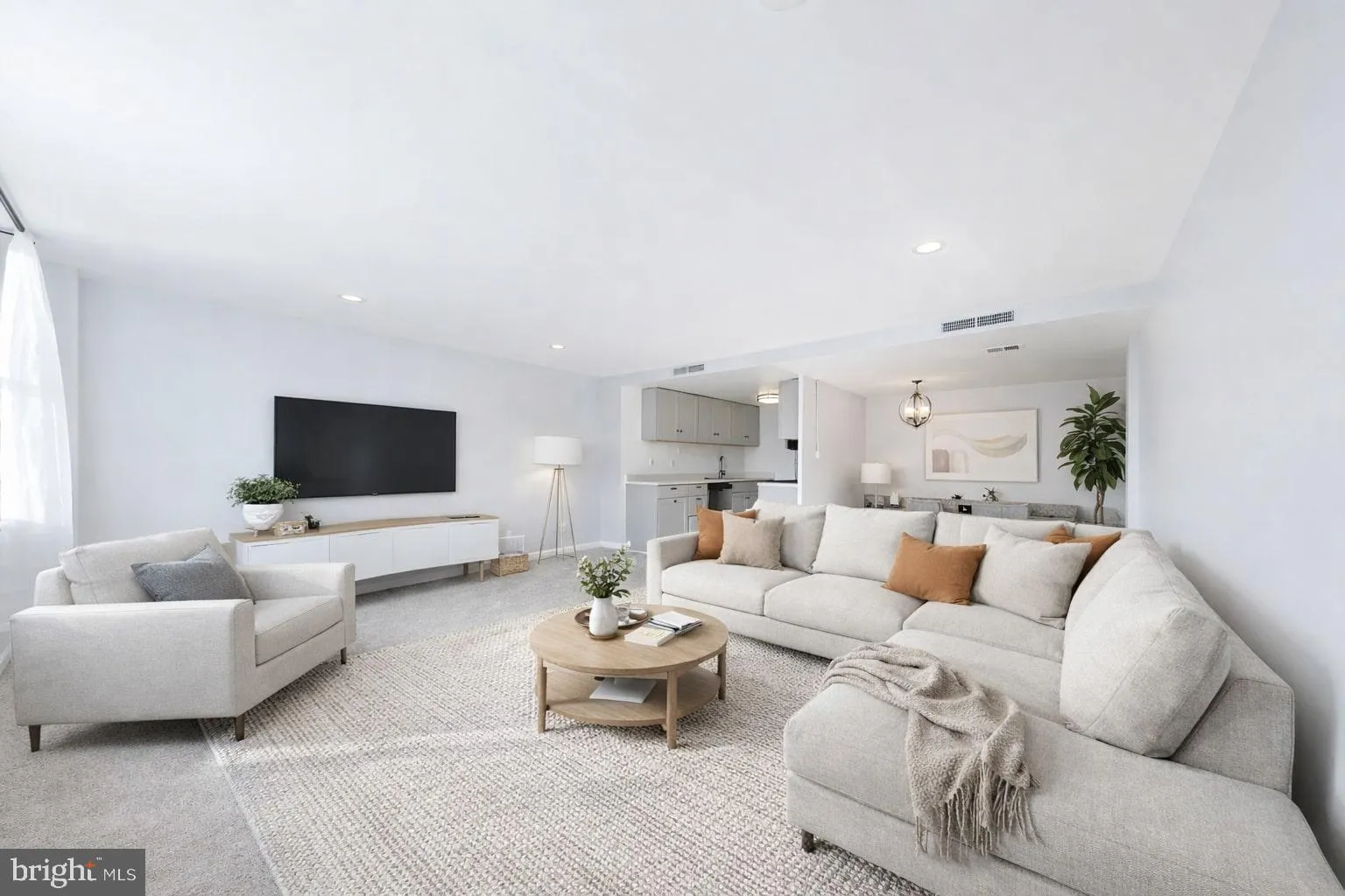 4600 DUKE STREET, Alexandria, VA 22304