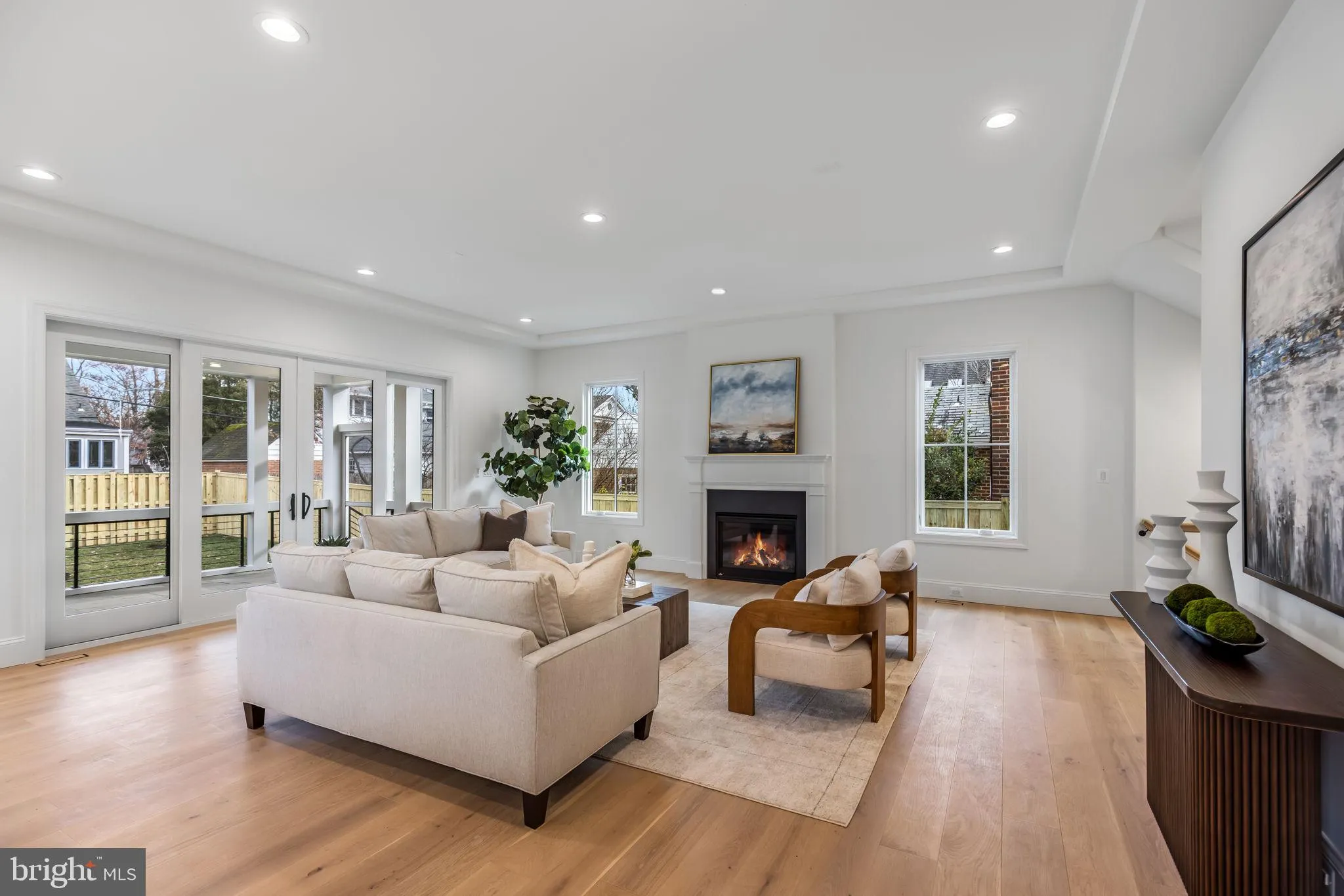 629 LINCOLN STREET, Arlington, VA 22201