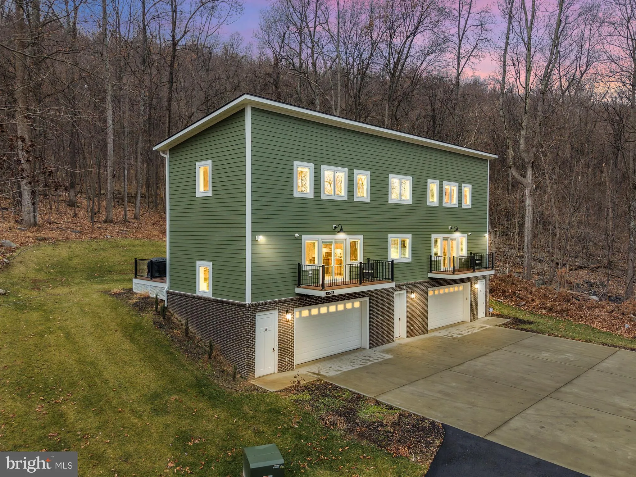 13537 HANGING ROCK LANE, Lovettsville, VA 20180