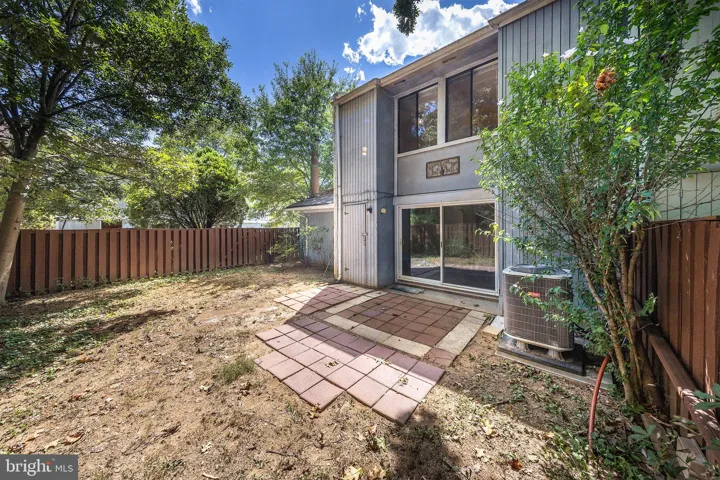 2232 Southgate Sq, Reston, Virginia 20191