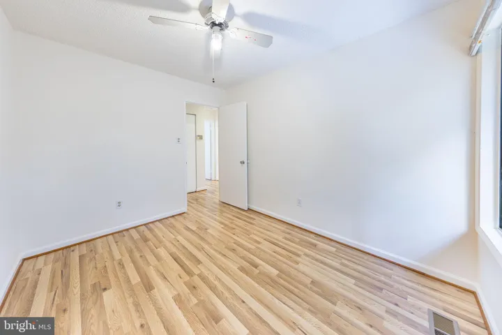 2232 Southgate Sq, Reston, Virginia 20191