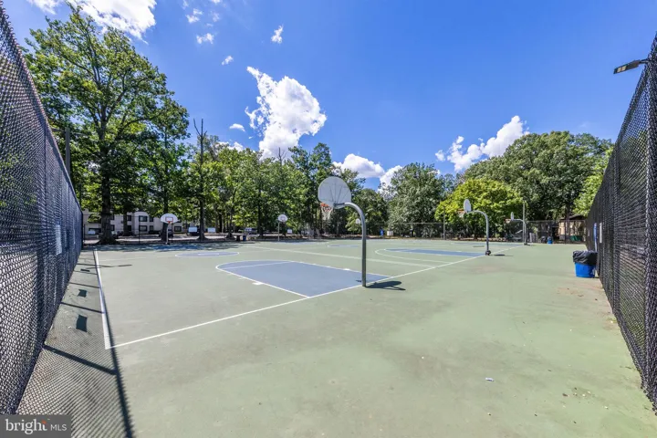 2232 Southgate Sq, Reston, Virginia 20191