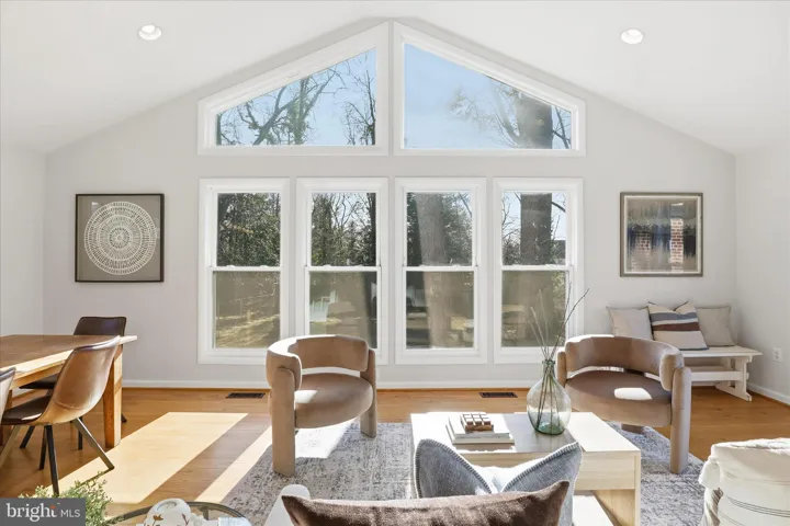 7013 Kenfig Pl, Falls Church, Virginia 22042