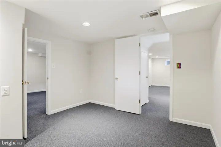 7013 Kenfig Pl, Falls Church, Virginia 22042