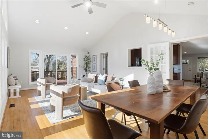7013 Kenfig Pl, Falls Church, Virginia 22042
