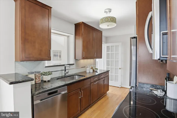 7013 Kenfig Pl, Falls Church, Virginia 22042