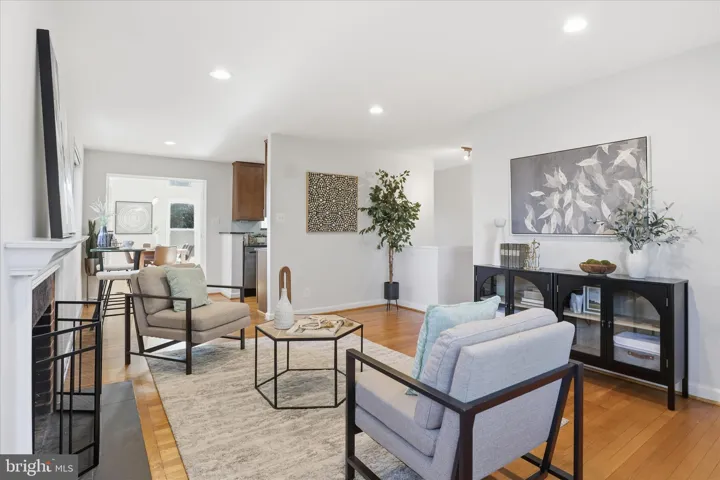 7013 Kenfig Pl, Falls Church, Virginia 22042