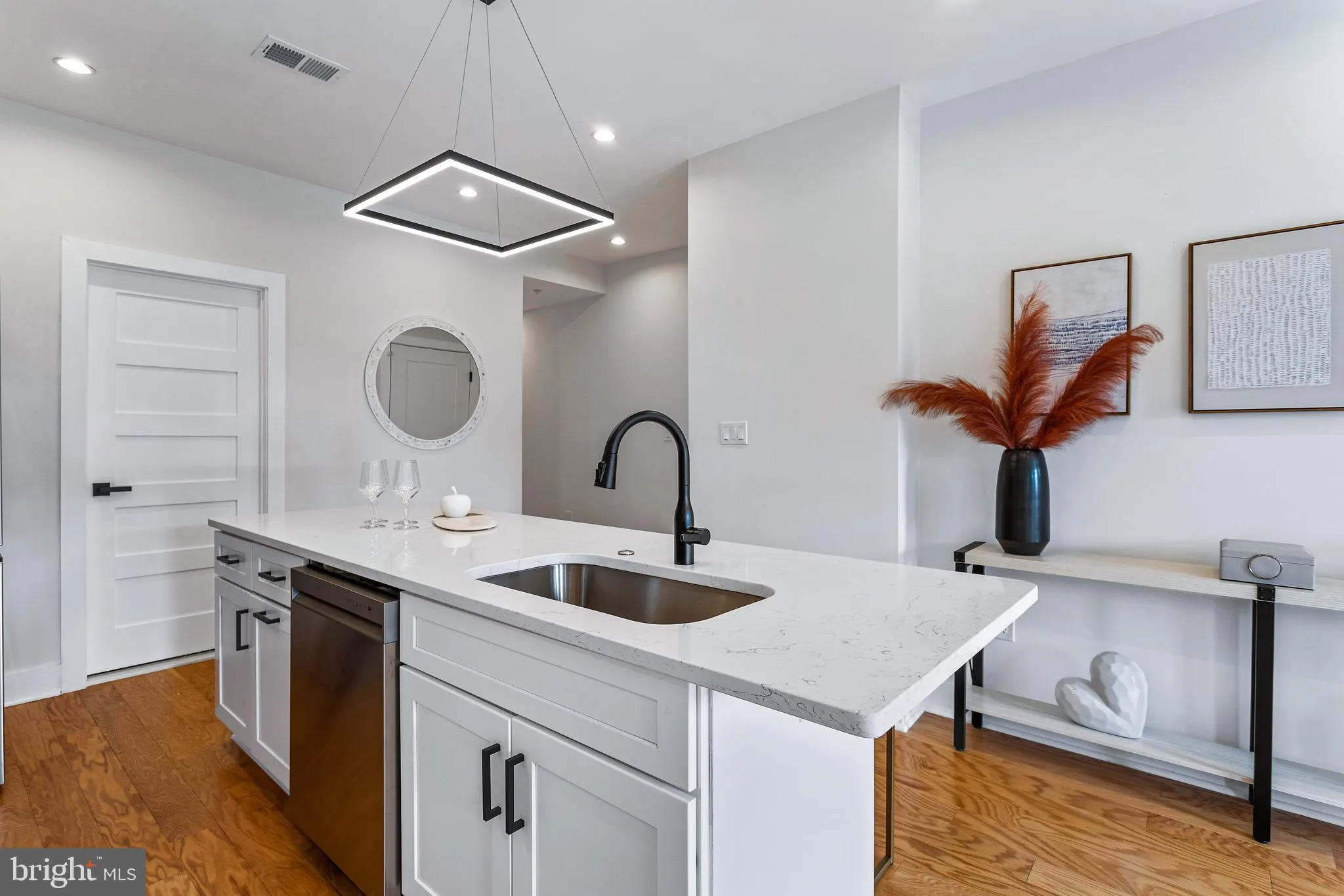 1118 NEAL STREET, Washington, DC 20002