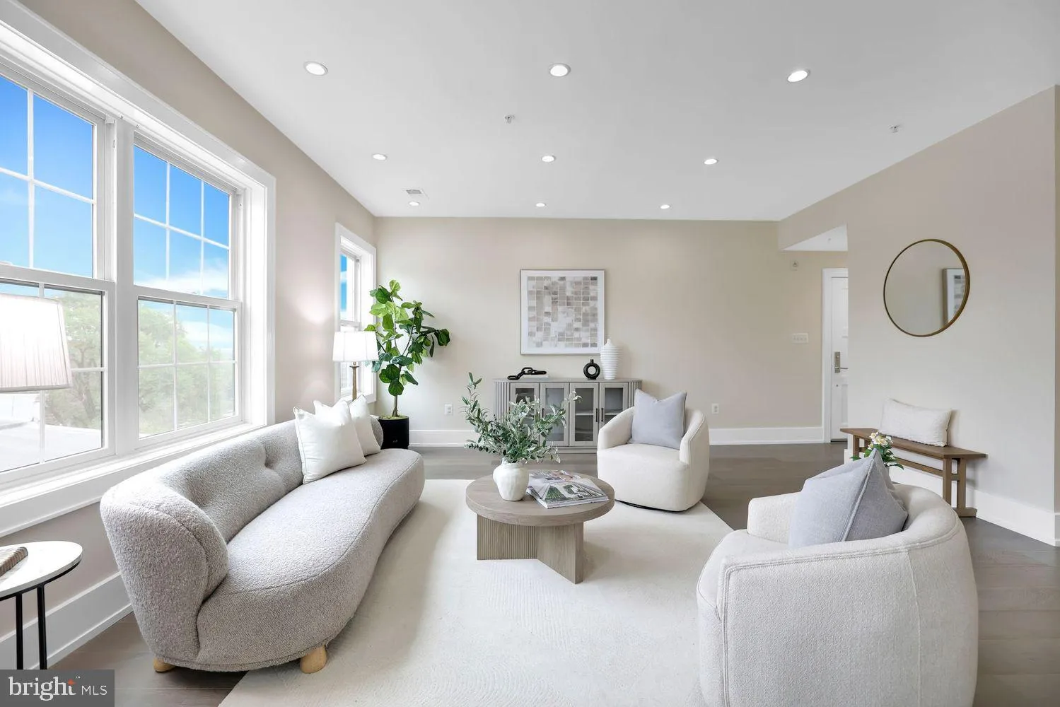 16 17TH STREET, Washington, DC 20002