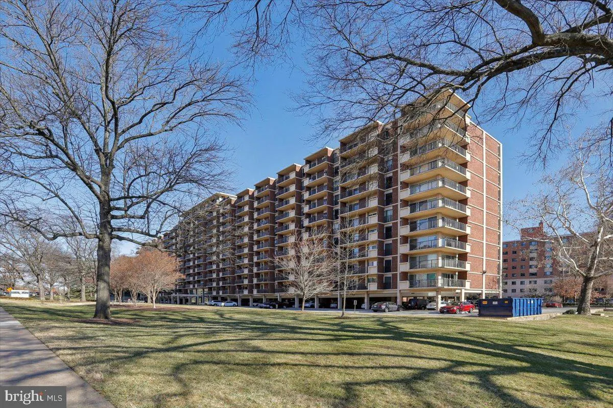 1300 ARMY NAVY DRIVE, Arlington, VA 22202