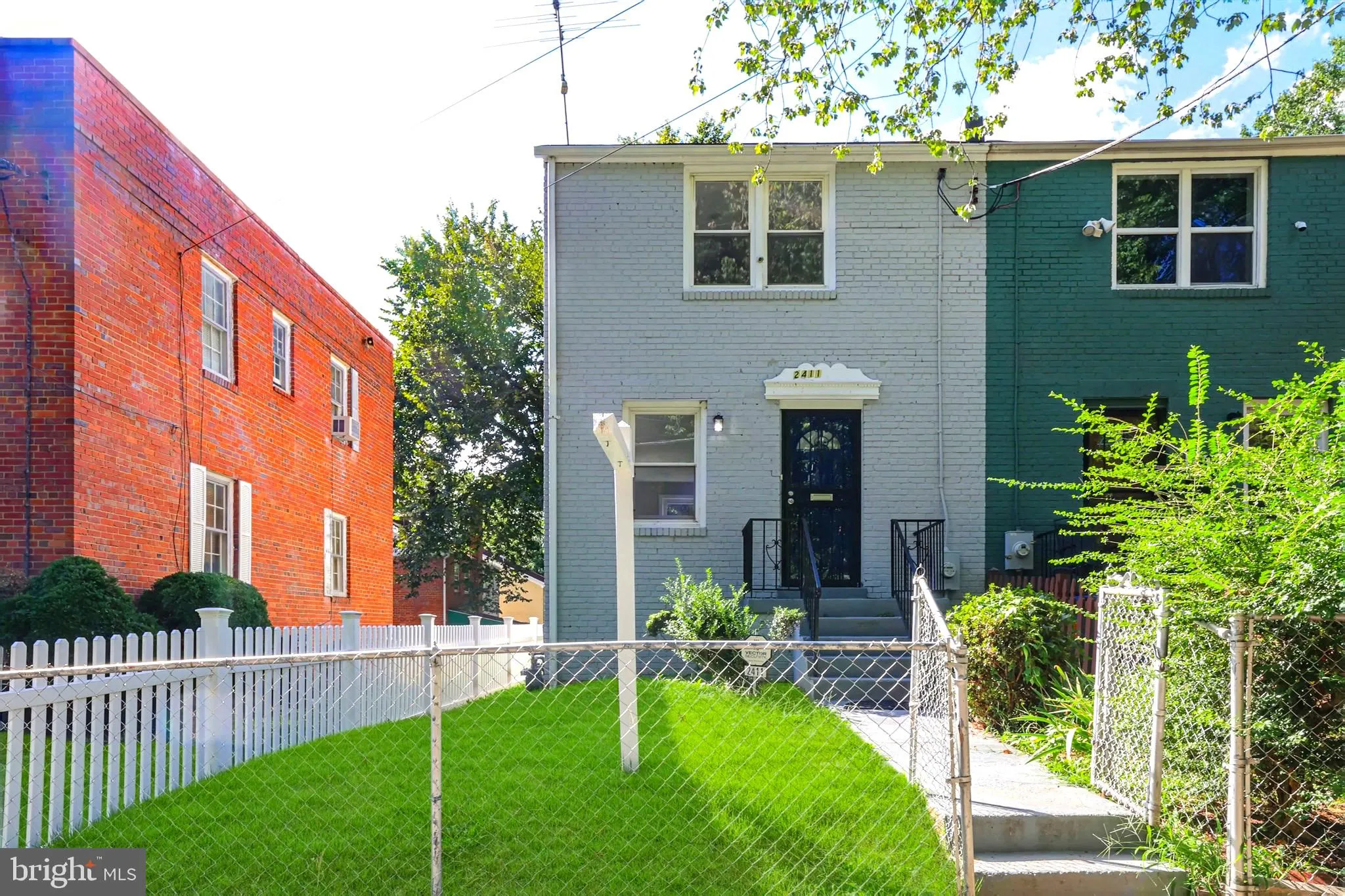 2411 SAVANNAH STREET, Washington, DC 20020