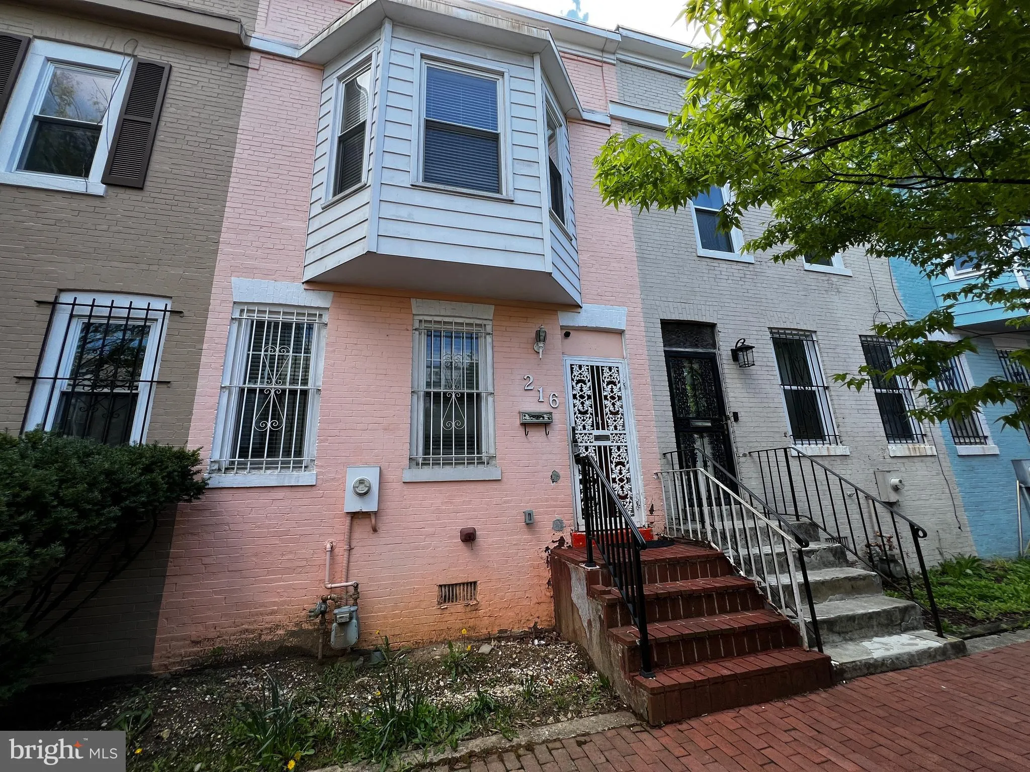 216 BATES STREET, Washington, DC 20001