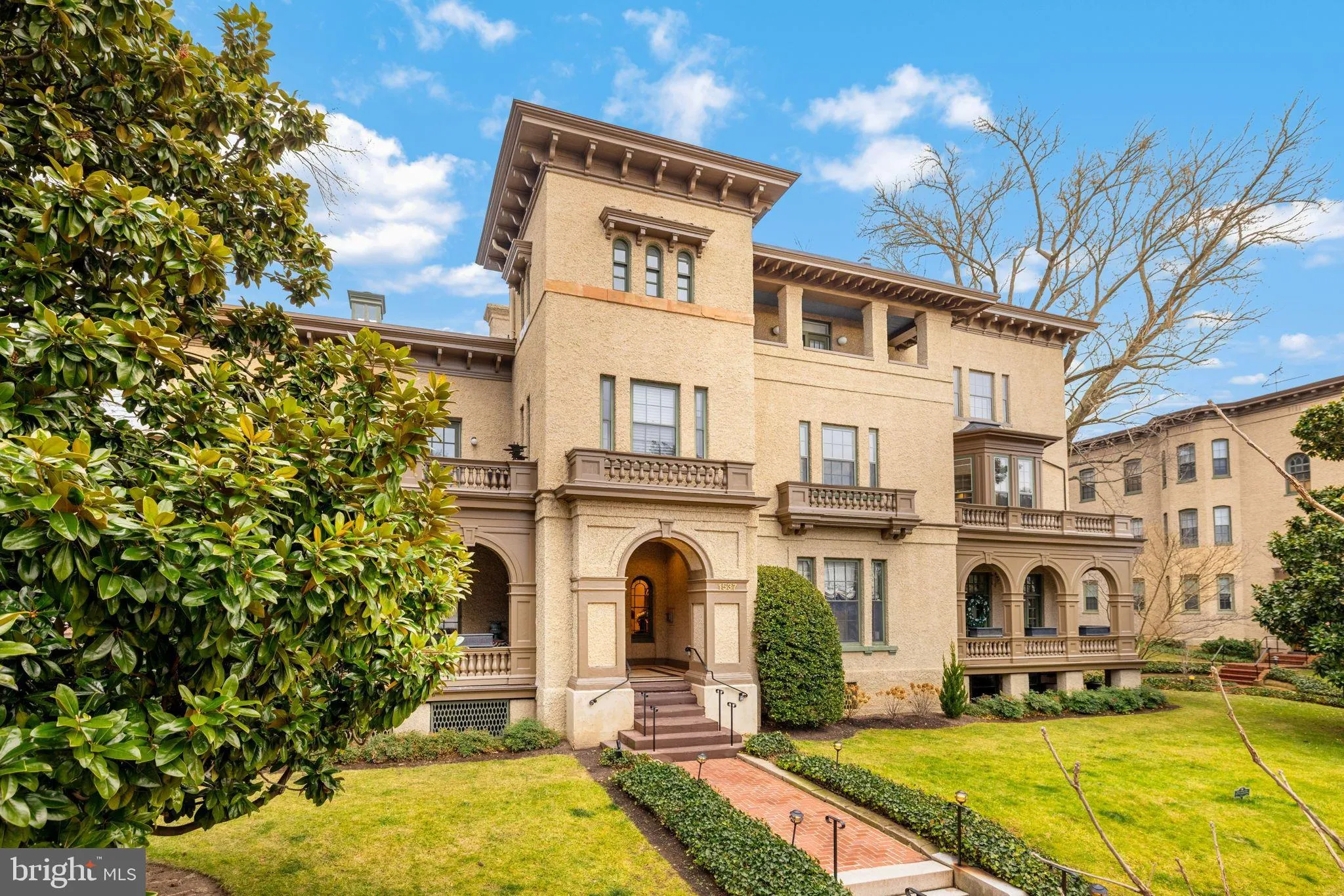 1537 30TH STREET, Washington, DC 20007