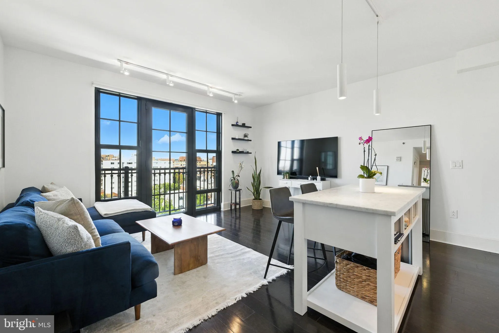 1011 M STREET, Washington, DC 20001