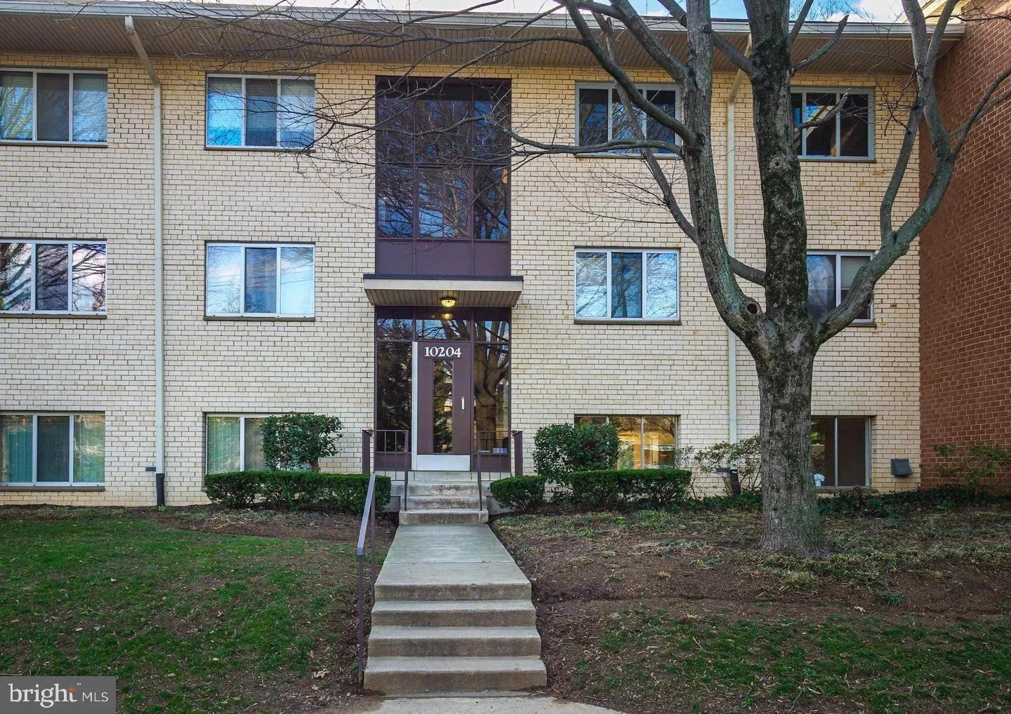 10204 ROCKVILLE PIK, Rockville, MD 20852