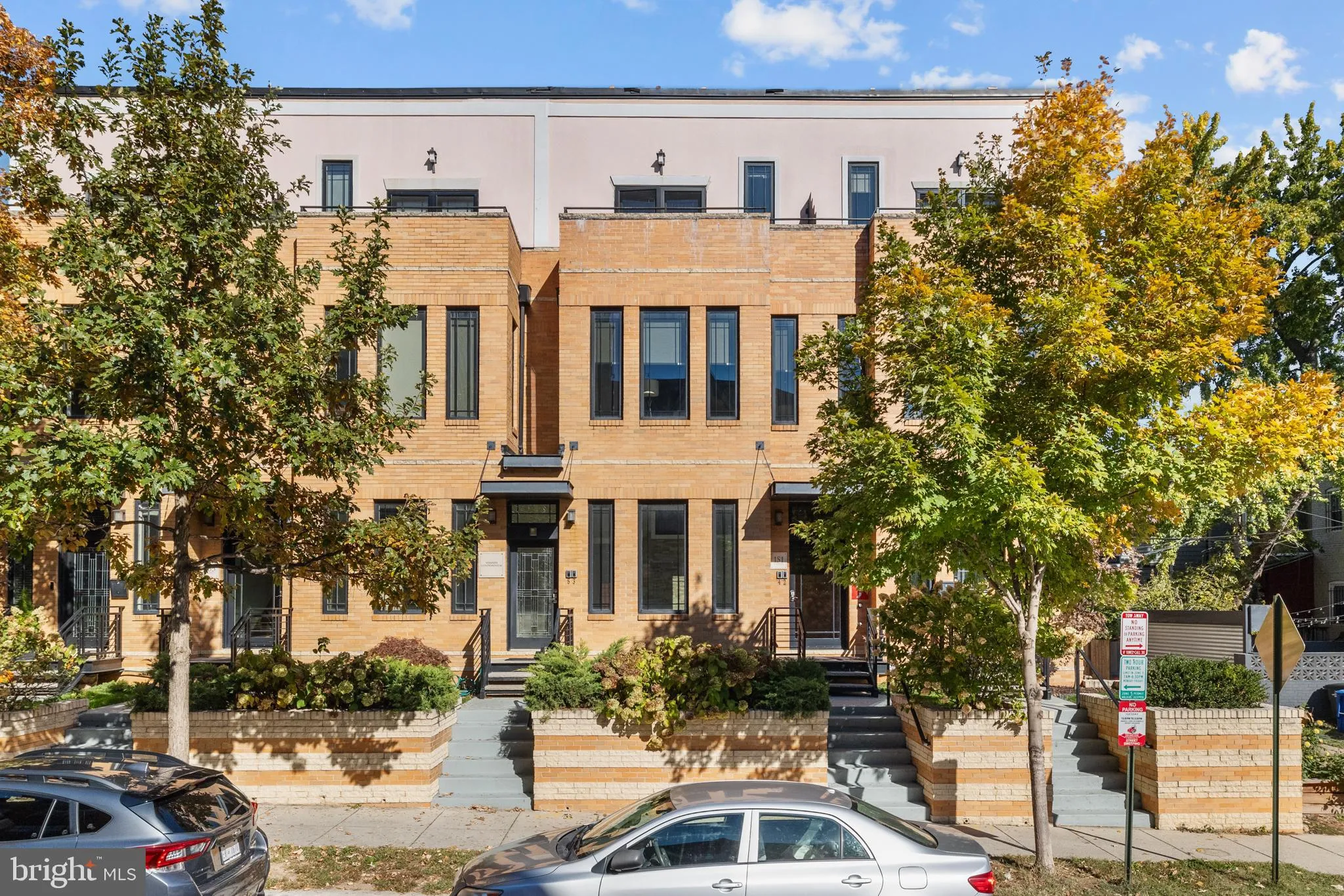 151 V STREET, Washington, DC 20001