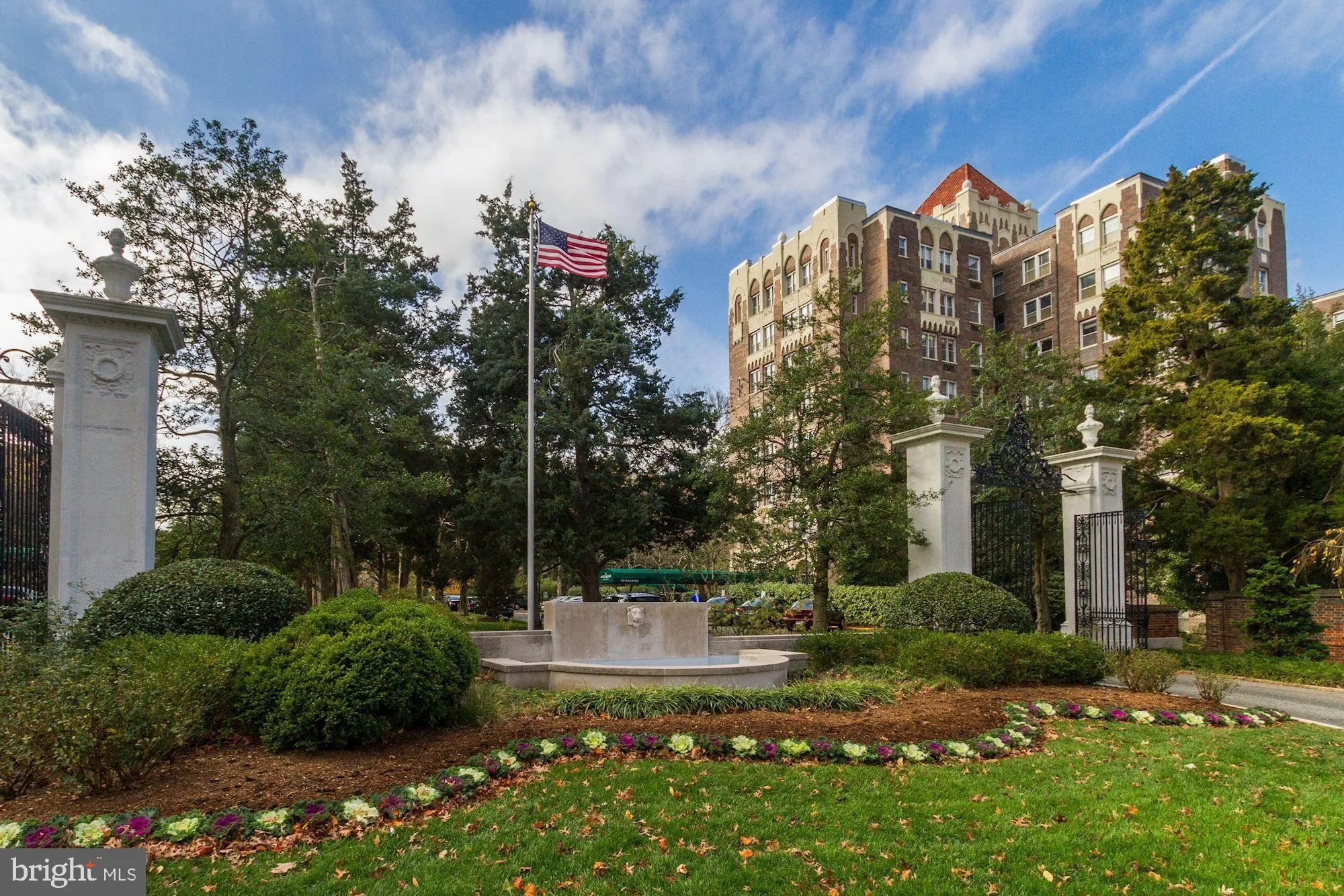 4000 CATHEDRAL AVENUE, Washington, DC 20016