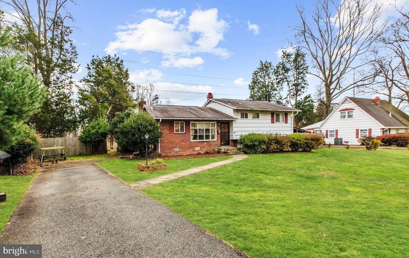 7725 MARTHAS LANE, Falls Church, VA 22043