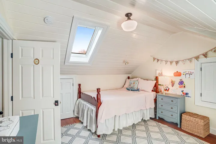 7153 Main St, Clifton, Virginia 20124