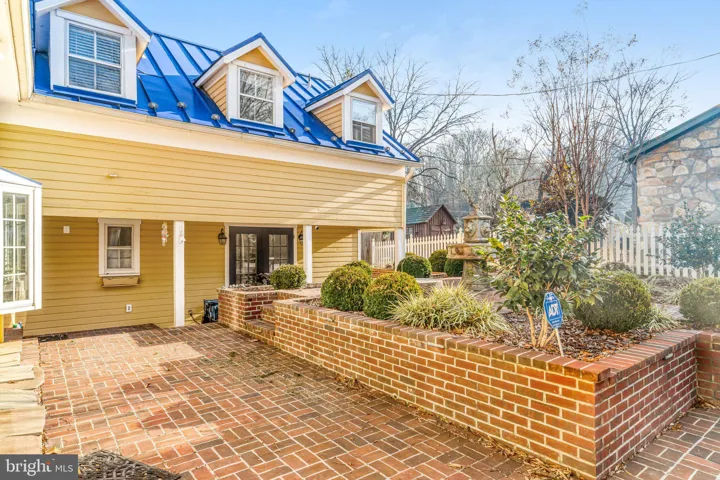 7153 Main St, Clifton, Virginia 20124