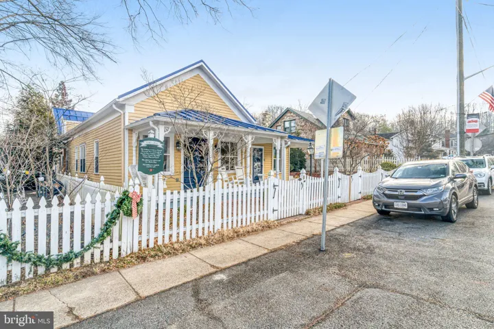 7153 Main St, Clifton, Virginia 20124