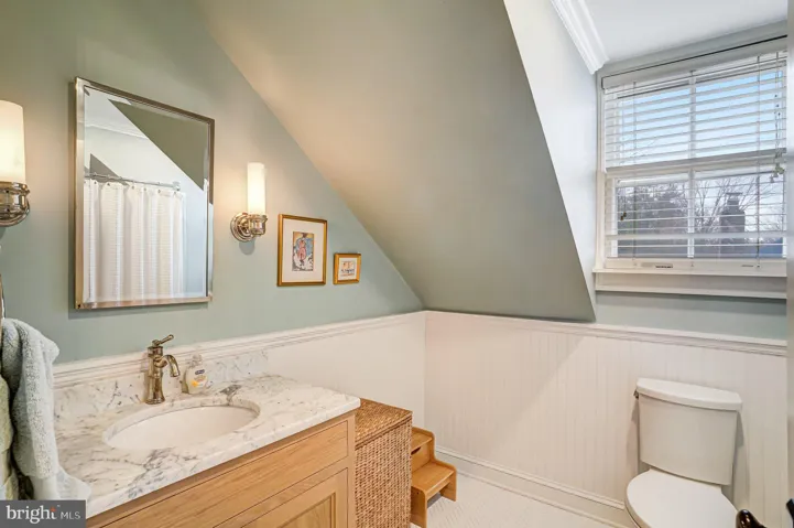 7153 Main St, Clifton, Virginia 20124