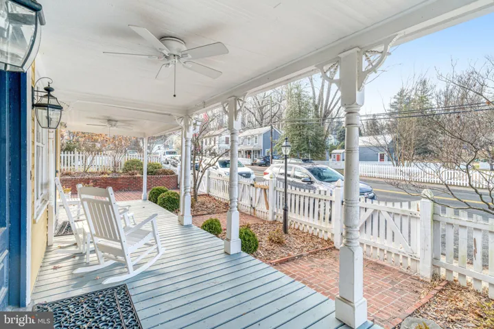 7153 Main St, Clifton, Virginia 20124
