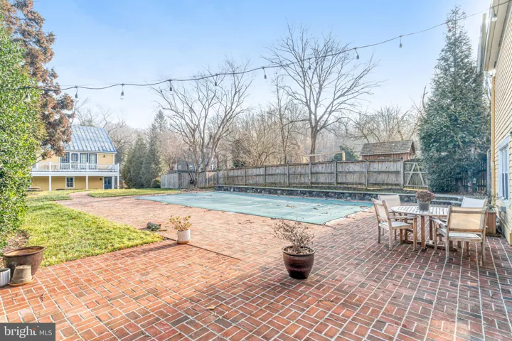 7153 Main St, Clifton, Virginia 20124