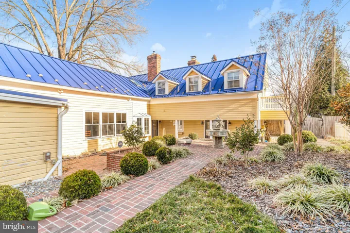 7153 Main St, Clifton, Virginia 20124