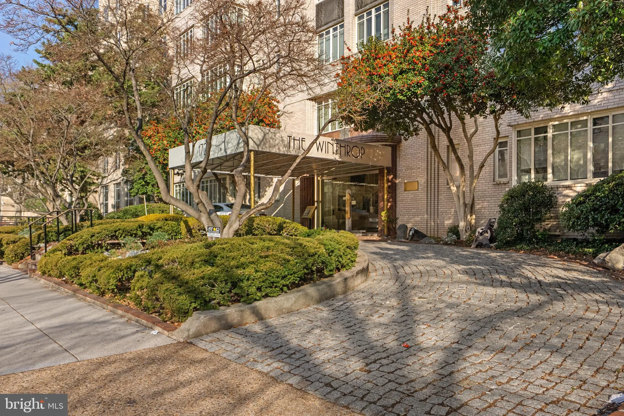 1727 MASSACHUSETTS AVENUE, Washington, DC 20036