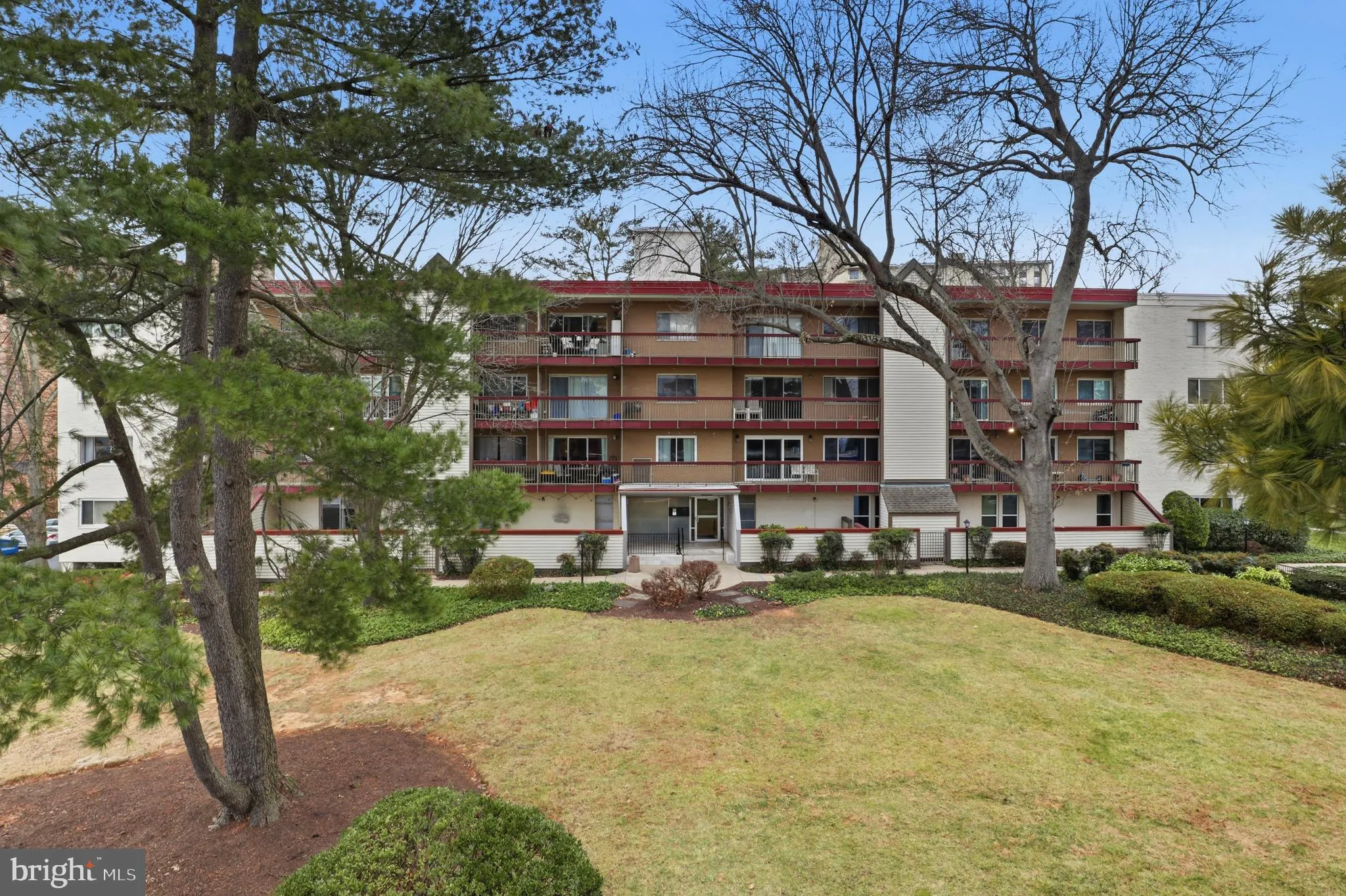 10300 WESTLAKE DRIVE, Bethesda, MD 20817