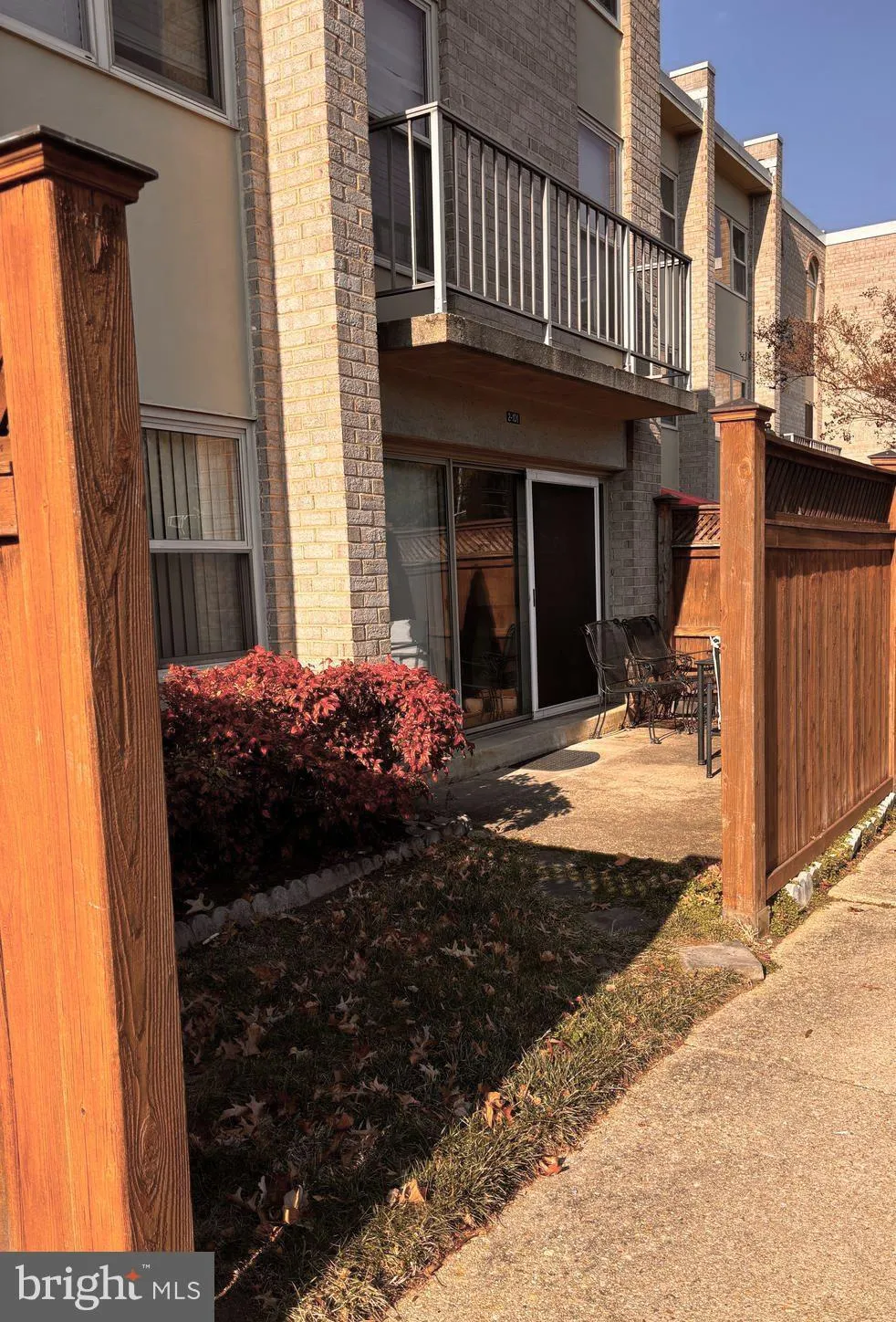 2 CANTERBURY SQUARE, Alexandria, VA 22304